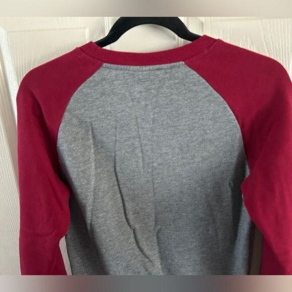 Harry Potter Universal Studios Gryffindor Pullover Sweater, Sz XS - Picture 12 of 13